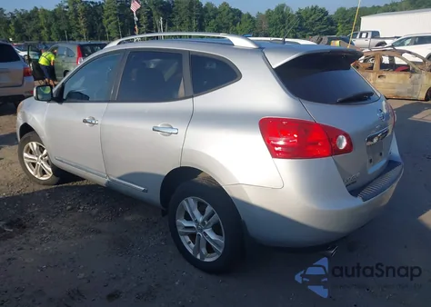 2013 Nissan Rogue Sv z USA, uszkodzony, nr VIN JN8AS5MV9DW601867